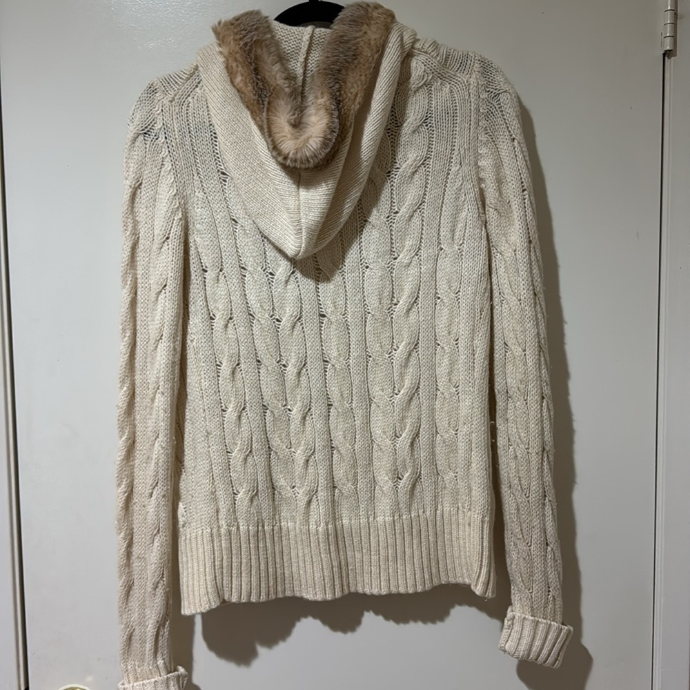 Banana Republic Cream Cable Knit Cardigan with Faux Fur Collar hoodie. - Picture 5 of 8